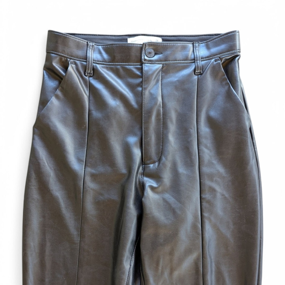 Abercrombie & Fitch Faux Leather Front Split Hem Slim Flare Pants Women's Sz 6 - Picture 9 of 12